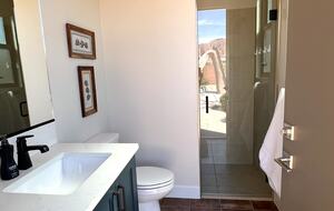 Cozy Red Rock Getaway with Outdoor Living & Pool - Ivins, Utah
