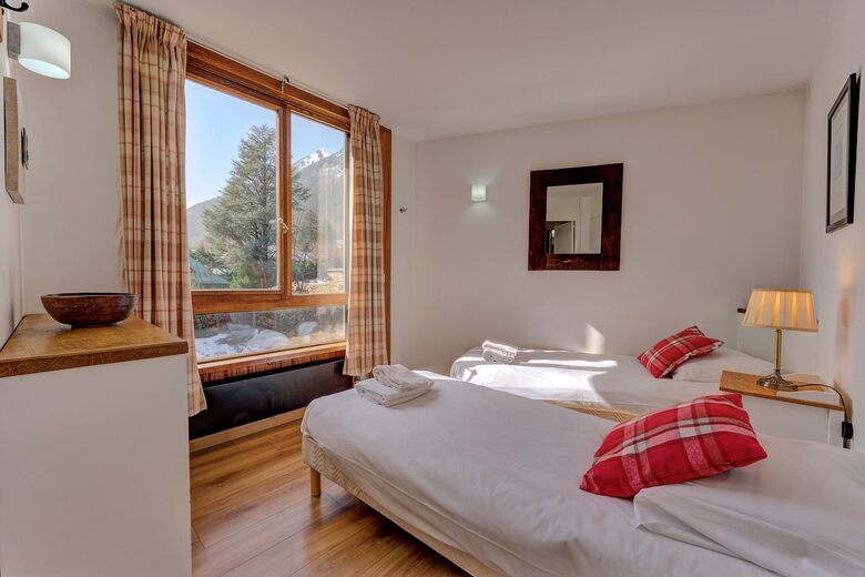Direct Mont Blanc Views in Central Chamonix - Chamonix, France
