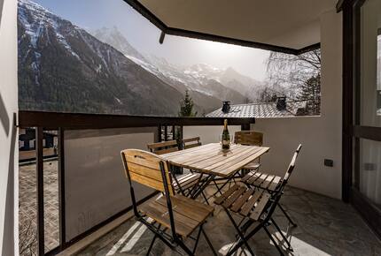 Direct Mont Blanc Views in Central Chamonix - Chamonix, France