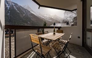 Mont Blanc and Alpine Views in Central Chamonix - Chamonix, France