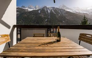 Mont Blanc and Alpine Views in Central Chamonix - Chamonix, France