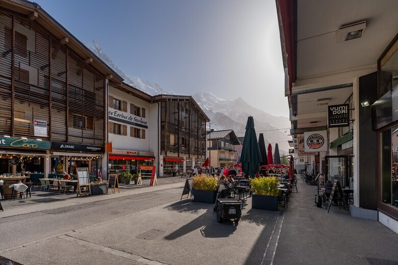 Direct Mont Blanc Views in Central Chamonix - Chamonix, France