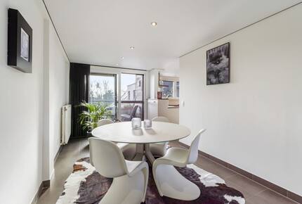 A Refined Duplex Near the Sea - Koksijde, Belgium
