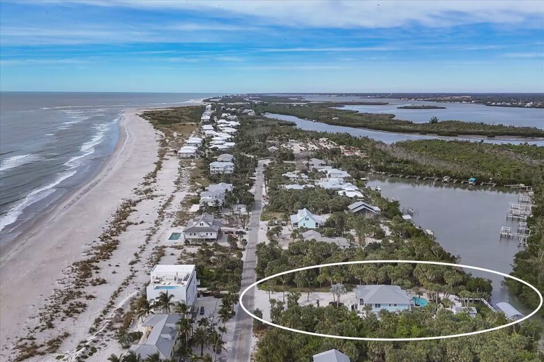 Secluded Gulf Retreat on Palm Island with Private Pool, Dock, Deeded Beach Access ! - Placida, Florida