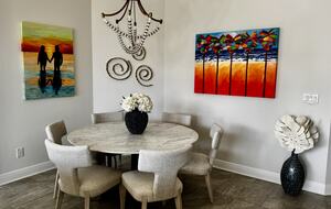 Rare 3 bed, 3 bath condo walkable to the Best Beach in Naples! - Naples, Florida