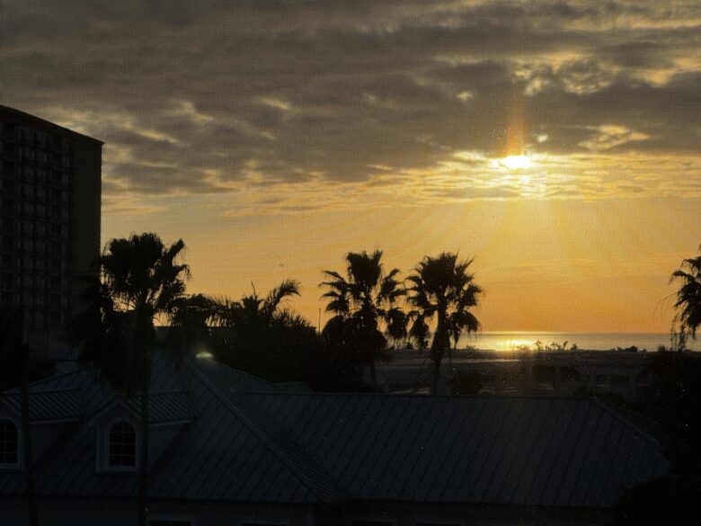 Rare 3 bed, 3 bath condo walkable to the Best Beach in Naples! - Naples, Florida