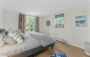 Cozy Mountain Apartment Overlooking Stowe Village - Stowe, United States