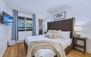 Ski-In/Ski-Out Alpine Retreat in Whistler - Whistler, Canada