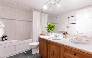 Ski-In/Ski-Out Alpine Retreat in Whistler - Whistler, Canada