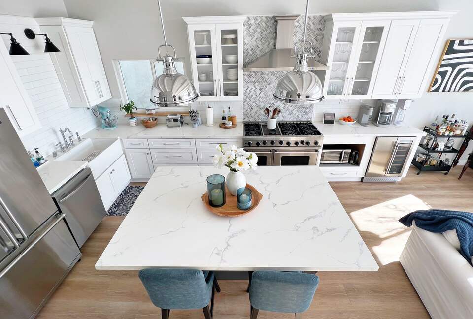 Playa del Rey Oceanfront Retreat with Panoramic Views - Playa del Rey, California