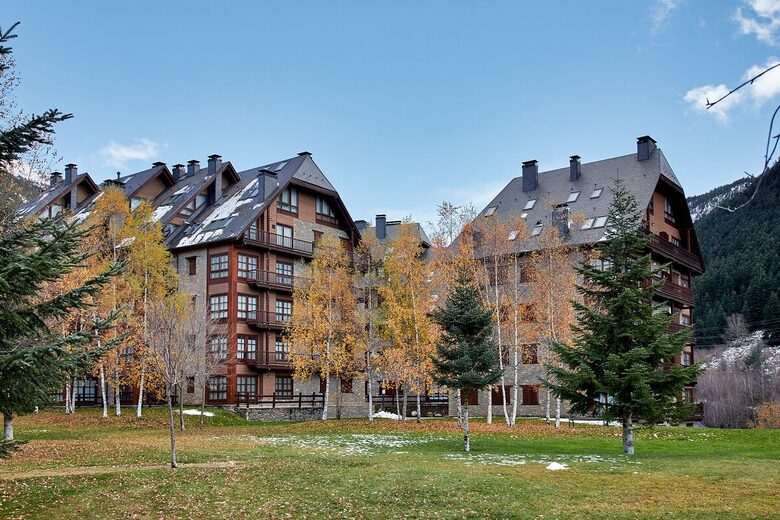 Val de Ruda Alpine Retreat – Elegância com acesso direto às pistas – Baqueira, Espanha