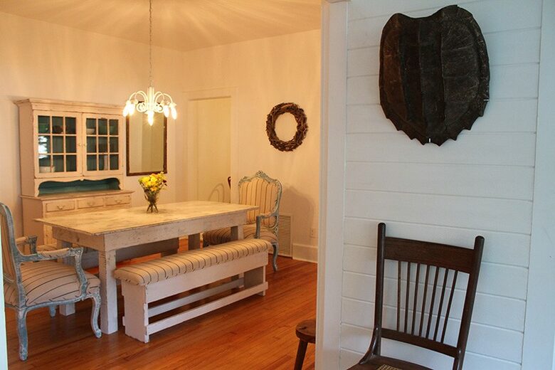 1920s Lake Cottage with Resort Amenities - Yalaha, Florida