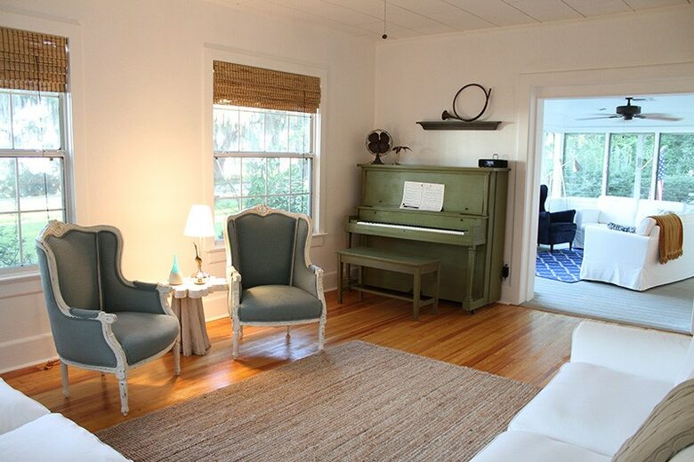 1920s Lake Cottage with Resort Amenities - Yalaha, Florida