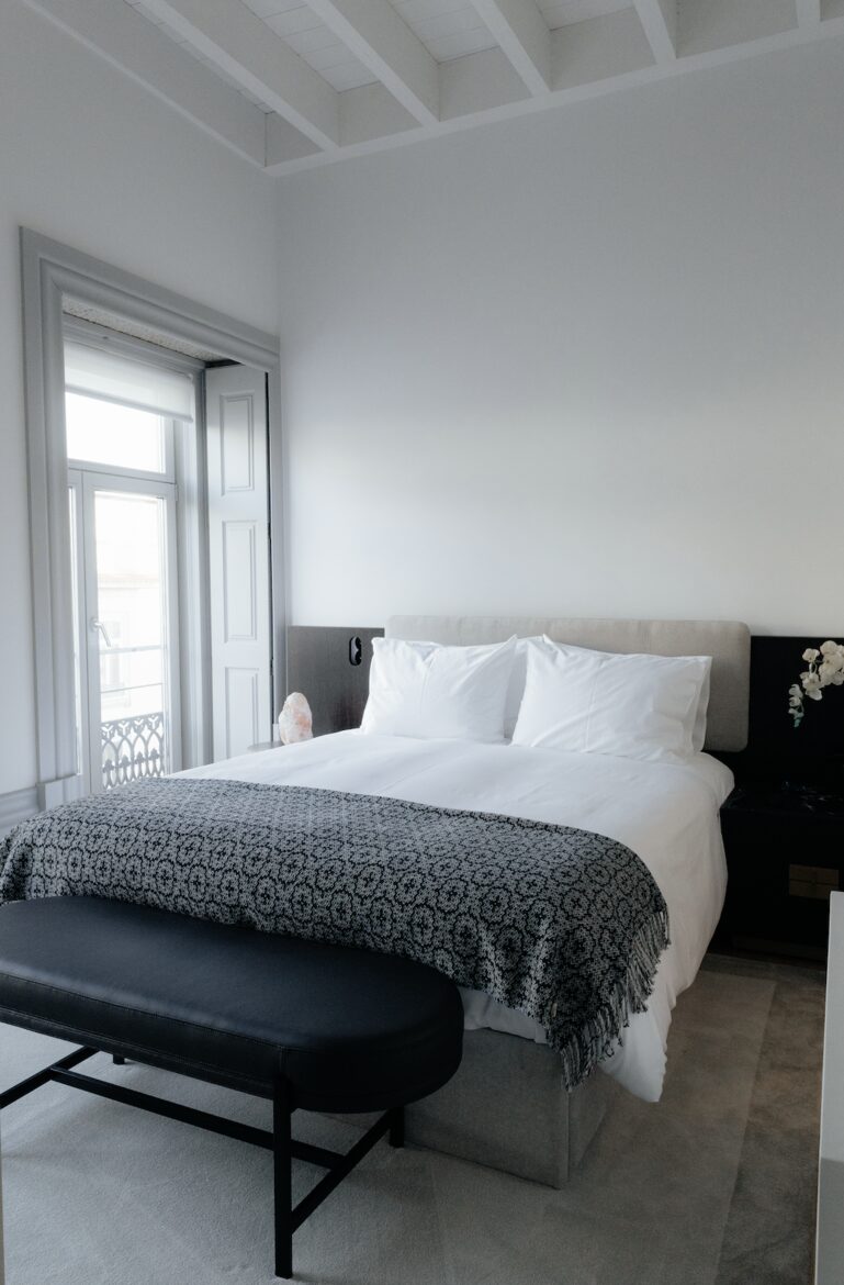 Elegant Porto Residence with Historic Charm - Porto, Portugal