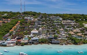 Elevated Island Retreat Overlooking Mt Agung - Nusa Lembongan, Indonesia