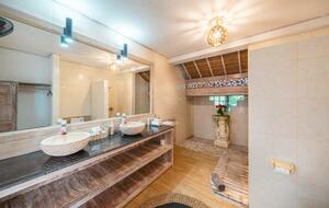 Elevated Island Retreat Overlooking Mt Agung - Nusa Lembongan, Indonesia