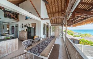 Elevated Island Retreat Overlooking Mt Agung - Nusa Lembongan, Indonesia