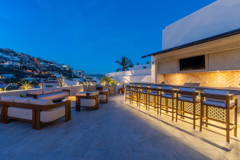 La Pinata | Cabo Perfection - Cabo San Lucas, Mexico