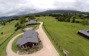 Highfield Estate A Two-Home Retreat in the Border Ranges - Brays Creek, Australia
