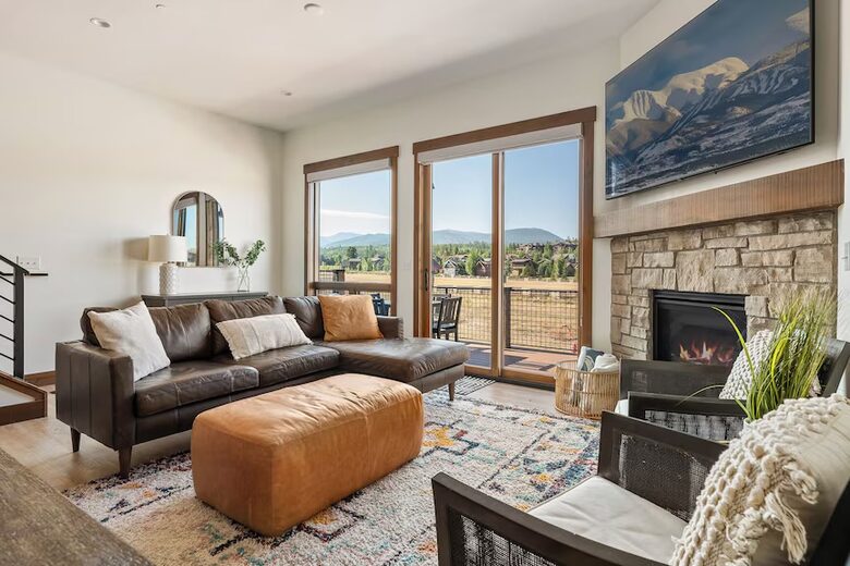 Byers Peak Views with Private Hot Tub and Effortless Resort Access - Fraser, Colorado