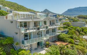 Panoramic Hout Bay Retreat with Private Studio & Iconic Mountain Views - Cape Town, South Africa