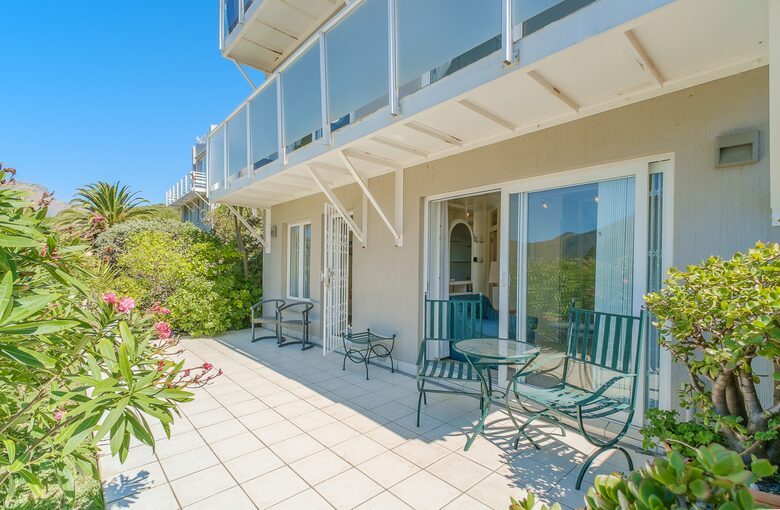 Panoramic Hout Bay Retreat with Private Studio & Iconic Mountain Views - Cape Town, South Africa