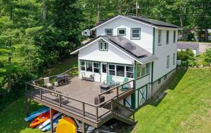 Modern Lakeside Escape Near Middlebury - Salisbury, Vermont