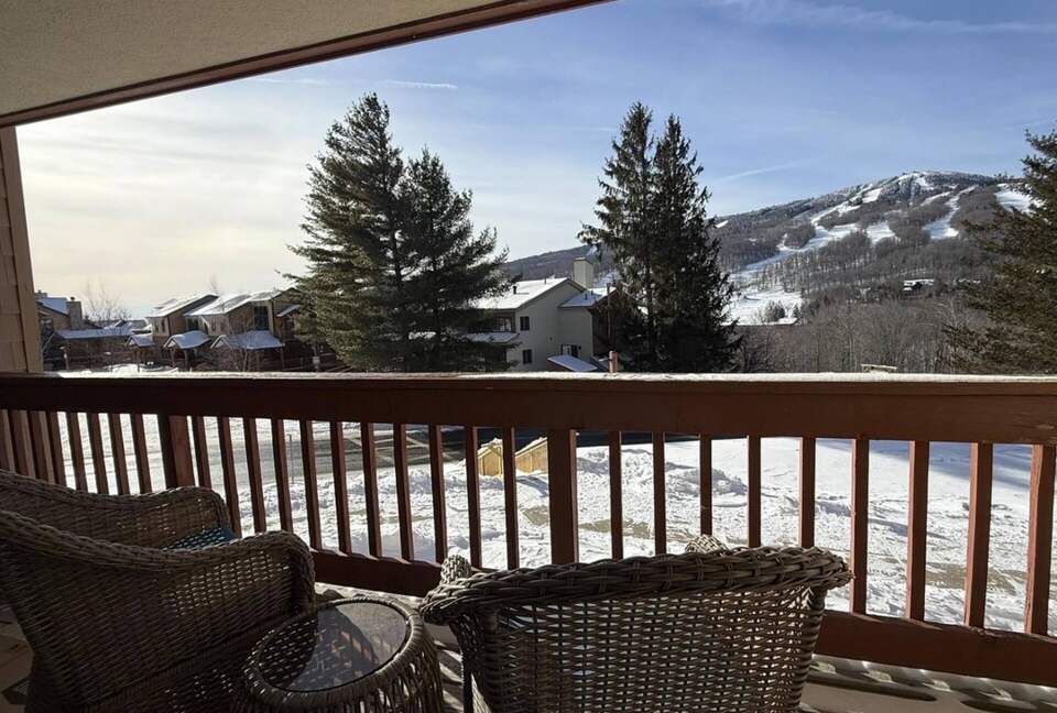 Cozy Ski-Inspired Escape at Mount Snow - West Dover, Vermont