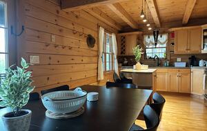 Private Catskills Log Retreat Near Woodstock - Bearsville, New York