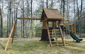 Private Catskills Log Retreat Near Woodstock - Bearsville, New York