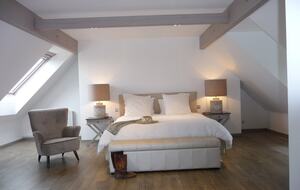 18th Century Inspired Getaway Adjoining a Castle Estate - Saint-Germain-du-Bois, France