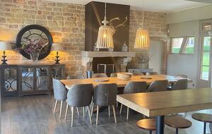 18th Century Inspired Getaway Adjoining a Castle Estate - Saint-Germain-du-Bois, France