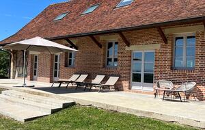 18th Century Inspired Getaway Adjoining a Castle Estate - Saint-Germain-du-Bois, France