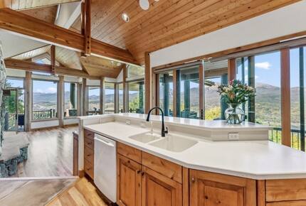 Silverthorne Mountain Retreat with Panoramic Views - Silverthorne, Colorado