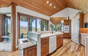 Silverthorne Mountain Retreat with Panoramic Views - Silverthorne, Colorado