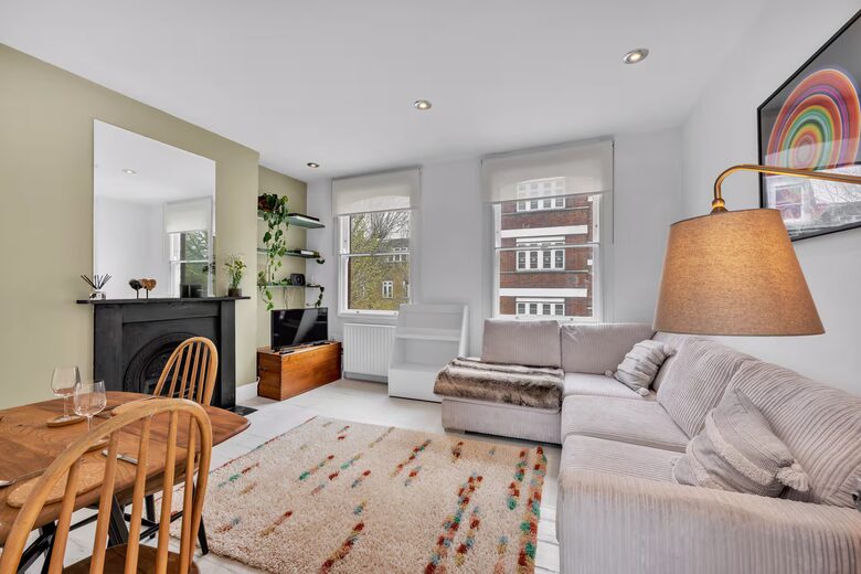 Refined Urban Living Near St. Pancras - London, United Kingdom