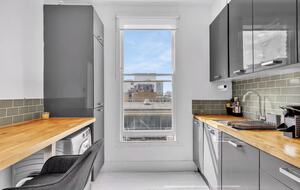 Refined Urban Living Near St. Pancras - London, United Kingdom