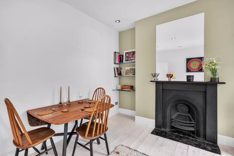 Refined Urban Living Near St. Pancras - London, United Kingdom