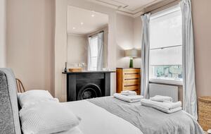 Refined Urban Living Near St. Pancras - London, United Kingdom