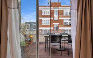 Refined Urban Living Near St. Pancras - London, United Kingdom