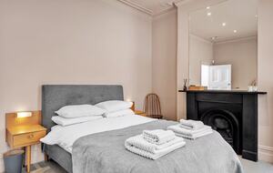 Refined Urban Living Near St. Pancras - London, United Kingdom