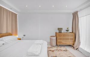 Refined Urban Living Near St. Pancras - London, United Kingdom