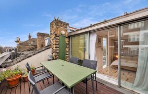 Refined Urban Living Near St. Pancras - London, United Kingdom