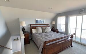 Beachfront Escape with Panoramic Views of Puget Sound & the Cascades - Tulalip, Washington