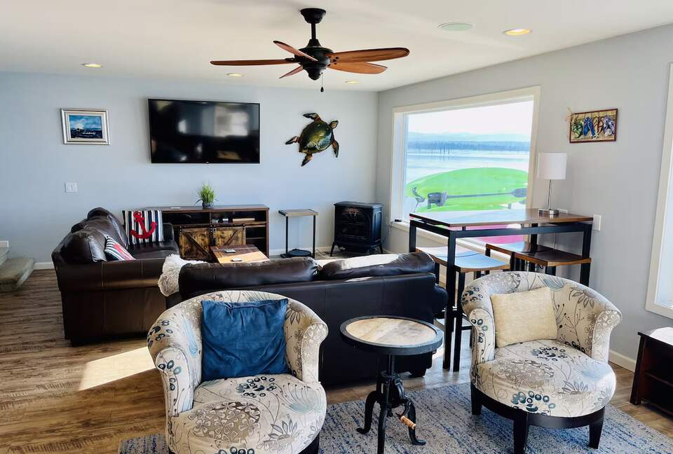 Living room with large windows and amazing views.