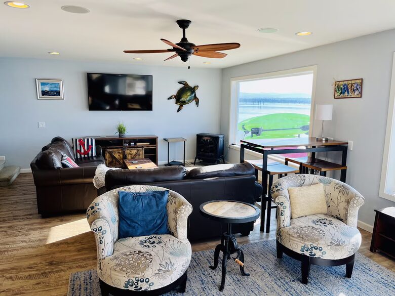 Living room with large windows and amazing views.