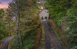 Blue Ridge Cabin with Panoramic Views & Wraparound Decks - Maggie Valley, North Carolina