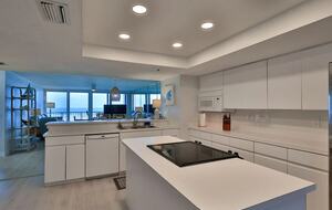 New Smyrna Beach Getaway With Panoramic Ocean Views - New Smyrna Beach, Florida