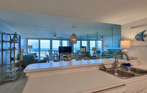 New Smyrna Beach Getaway With Panoramic Ocean Views - New Smyrna Beach, Florida