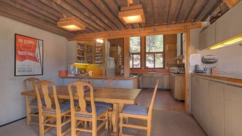 Historic Palisades Tahoe Retreat Near the Slopes - Olympic Valley, California